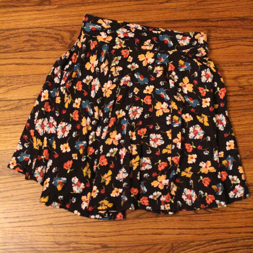 Floral pleated cotton high waisted skirt